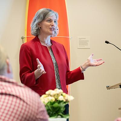 portrait of Deborah Haarsm