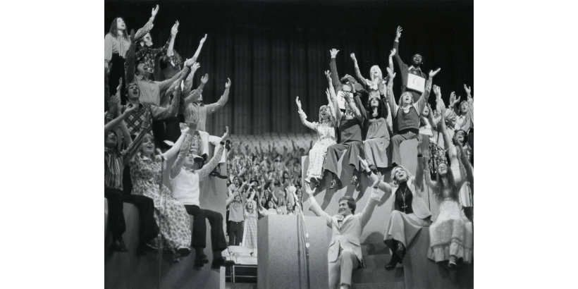 Pat Boone and church group singing