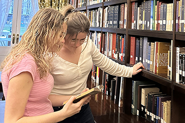 Students using the London library